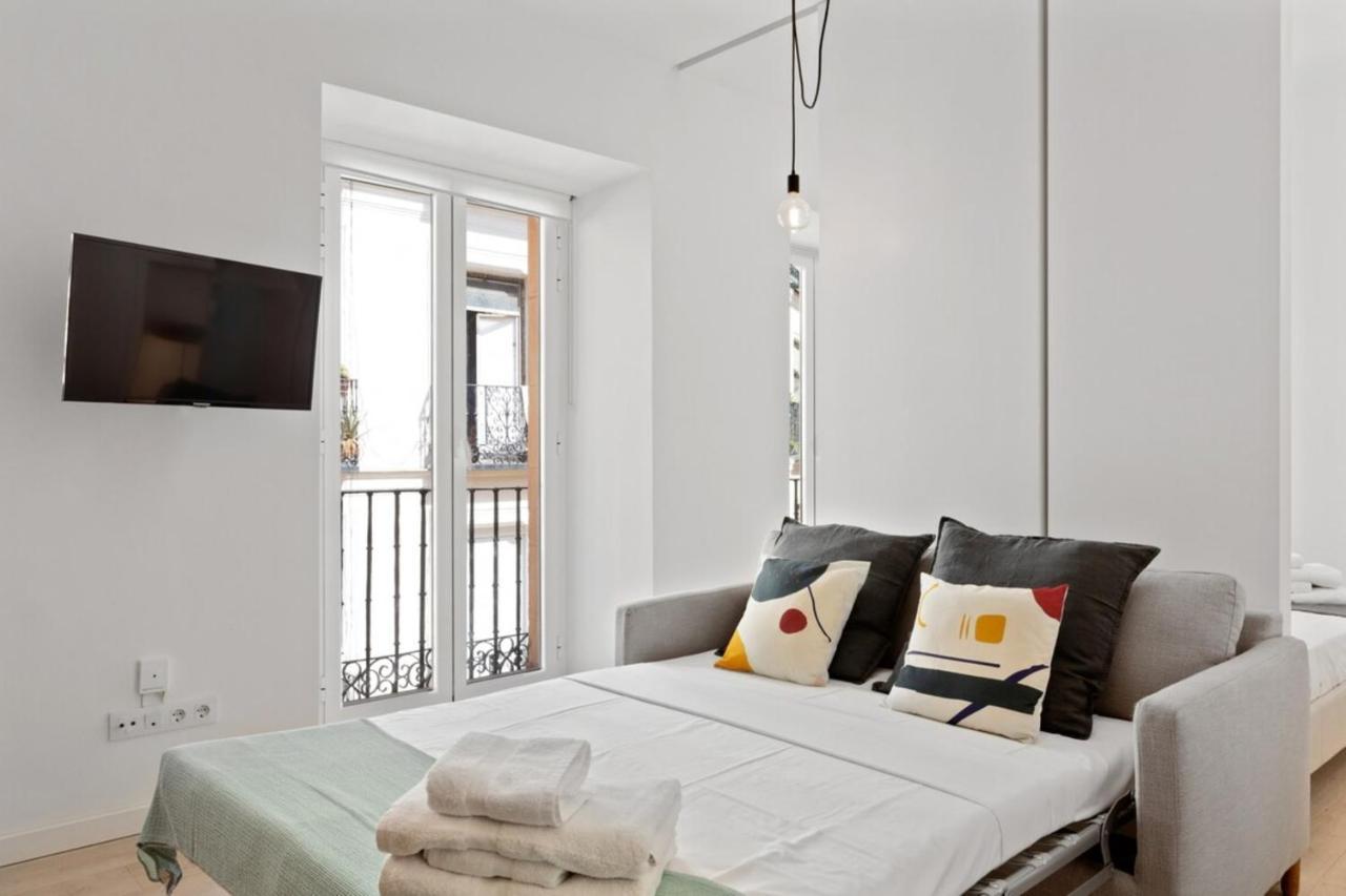 Modern 1 Bedroom Apartment Near Lavapies Madrid Eksteriør bilde