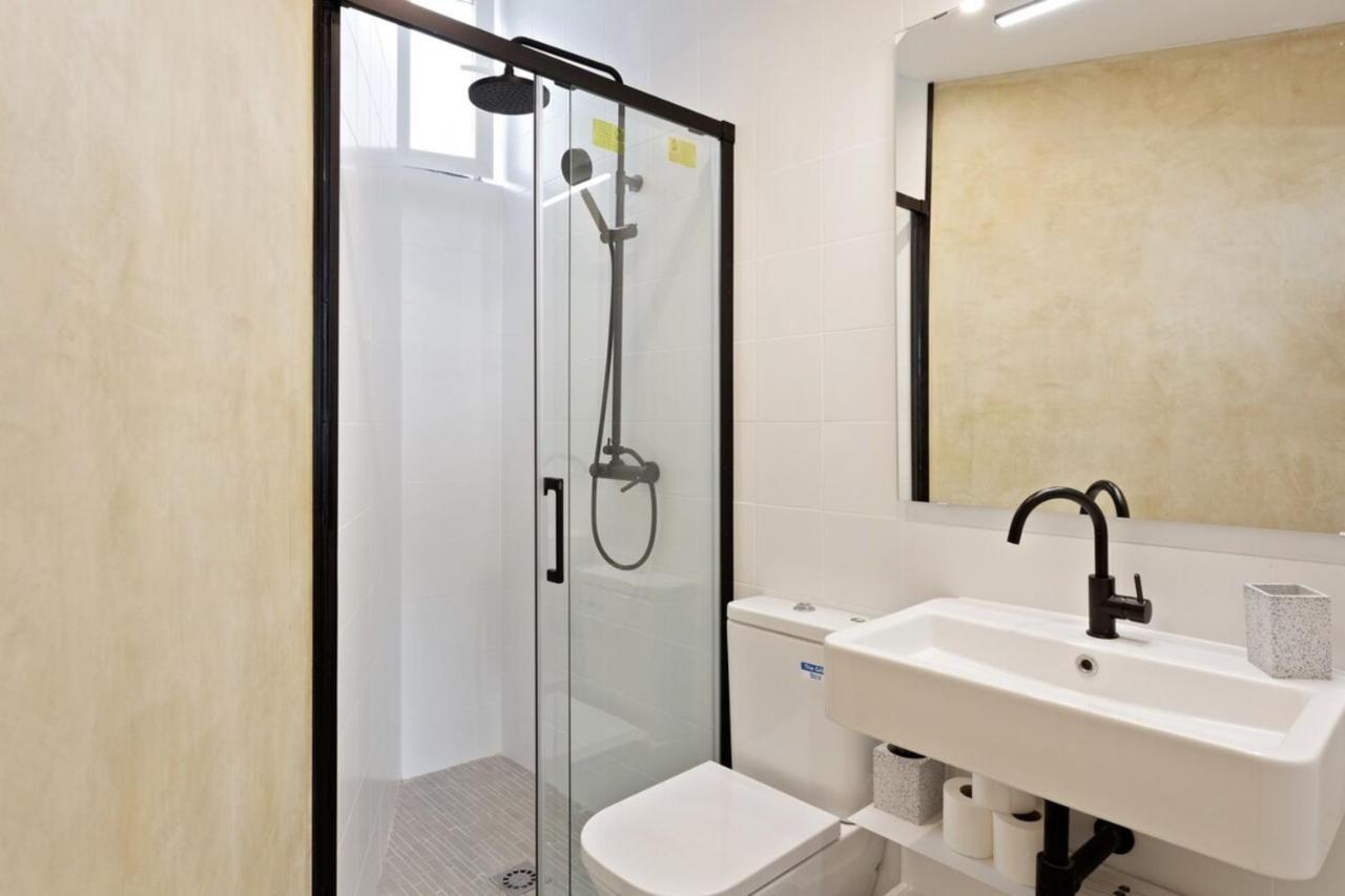 Modern 1 Bedroom Apartment Near Lavapies Madrid Eksteriør bilde